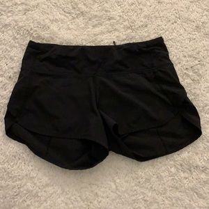 black lululemon shorts